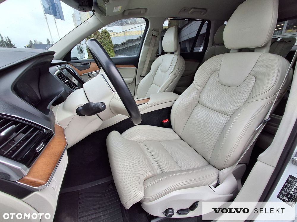 Volvo XC 90 - 10