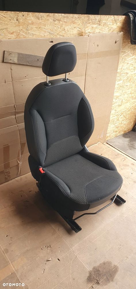 Fotel kierowcy lewy przód przedni Citroen C3 II - 5