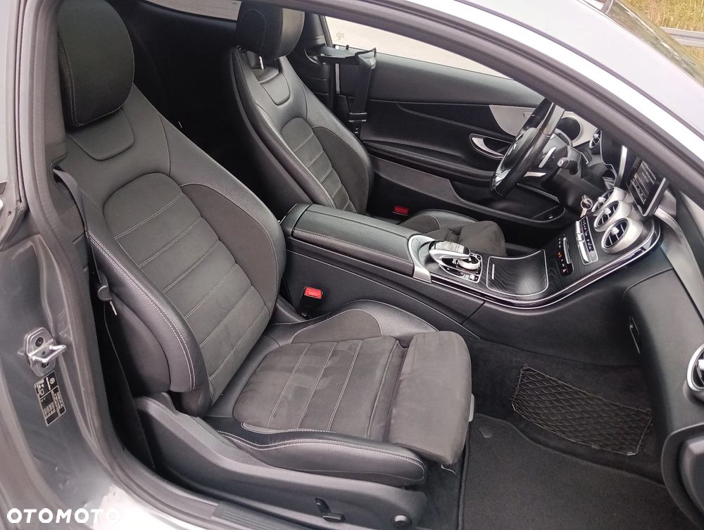 Mercedes-Benz Klasa C 250 Coupe 9G-TRONIC AMG Line - 17