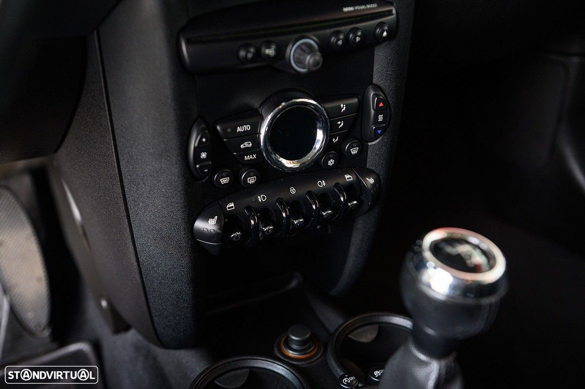 MINI 3 Portas Cooper D - 36