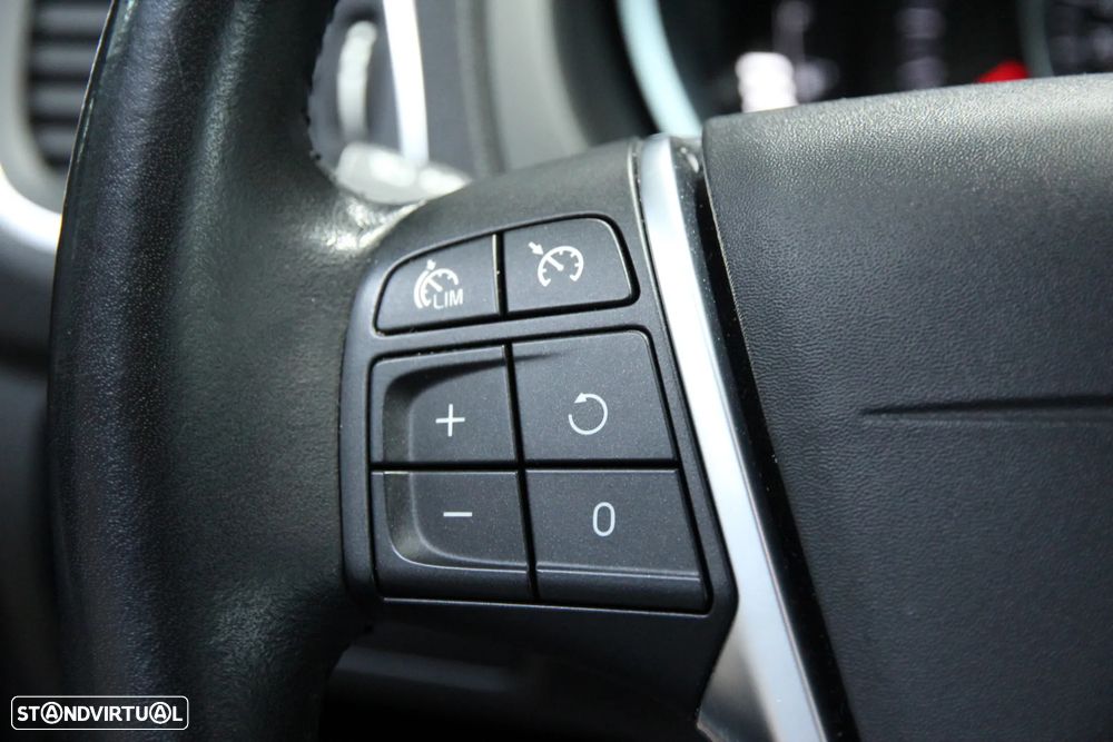 Volvo V40 2.0 D3 Inscription - 13