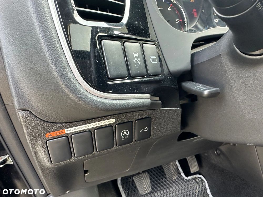 Mitsubishi Outlander - 15