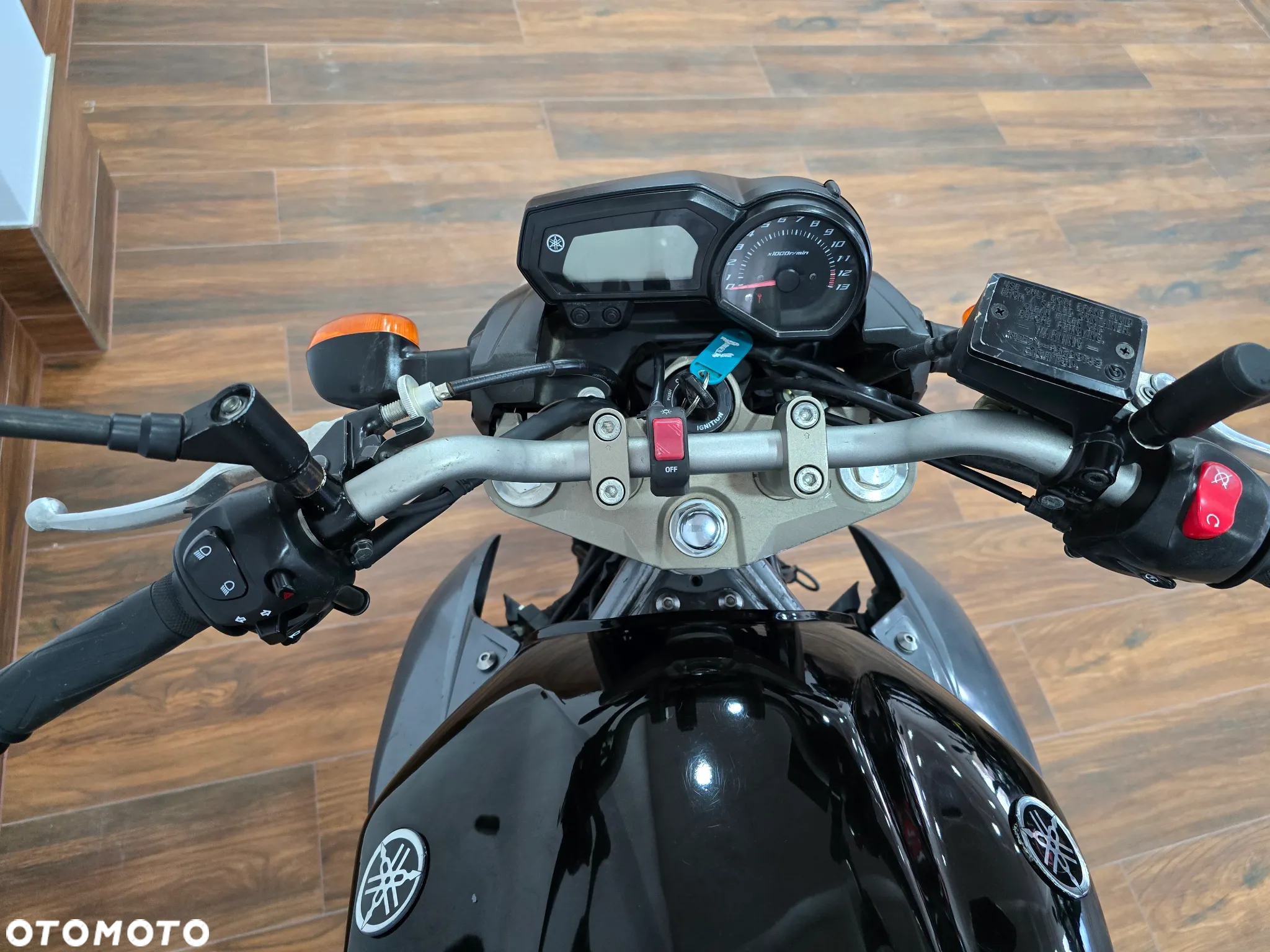 Yamaha XJ - 6
