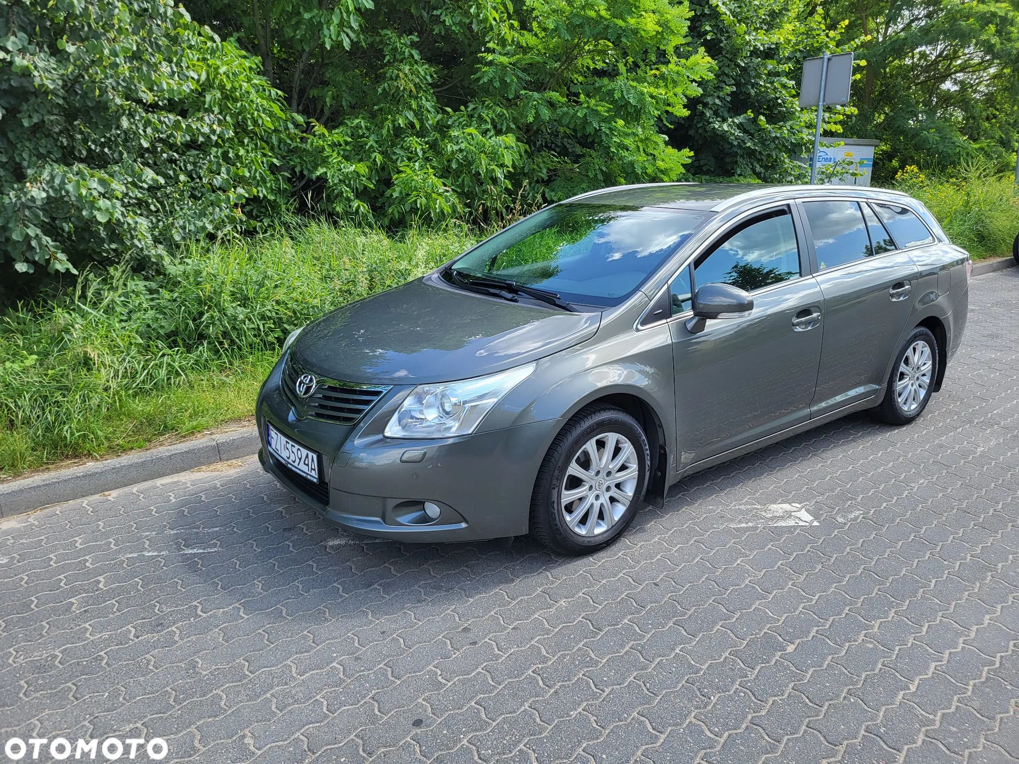 Toyota Avensis - 1