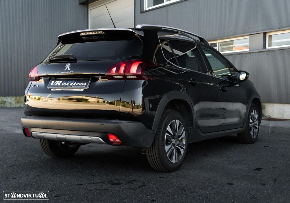 Peugeot 2008 1.2 PureTech Allure - 5