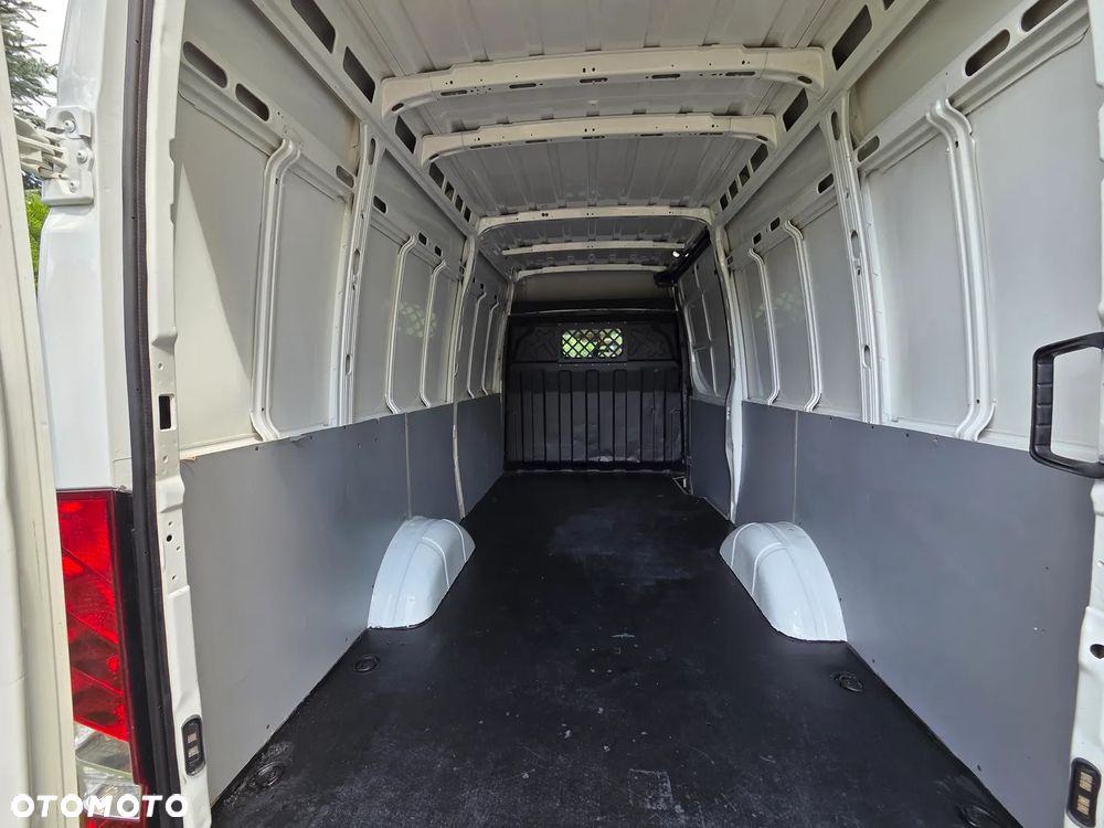 Iveco 35S17 - 24