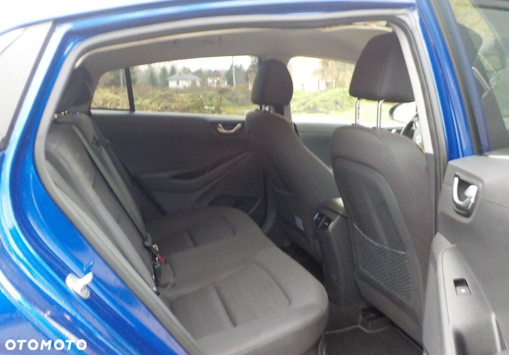 Hyundai IONIQ - 23