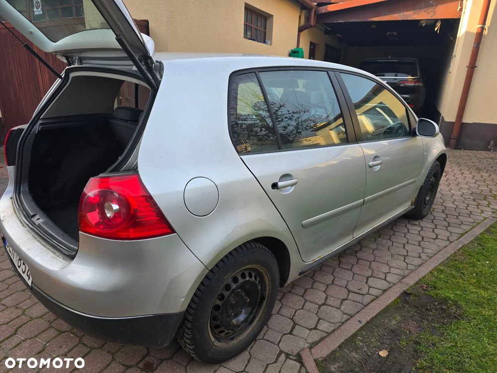 Volkswagen Golf 1.6 Comfortline - 11