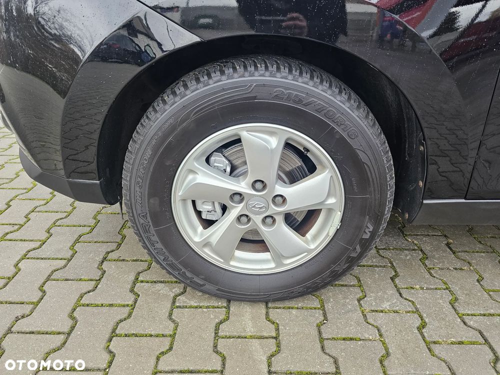 Hyundai ix35 1.7 CRDi 2WD blue Finale Gold - 28