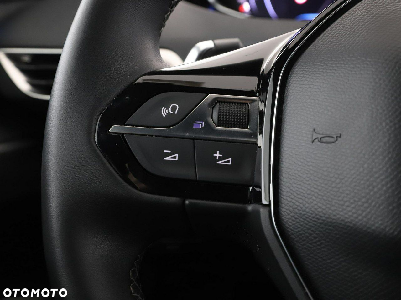 Peugeot 3008 PureTech 130 Stop & Start GPF EAT8 Allure Pack - 32