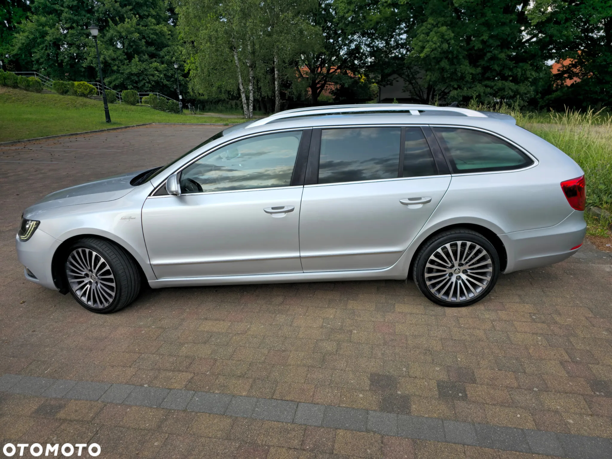 Skoda Superb 2.0 TDI 4x4 L&K DSG - 5