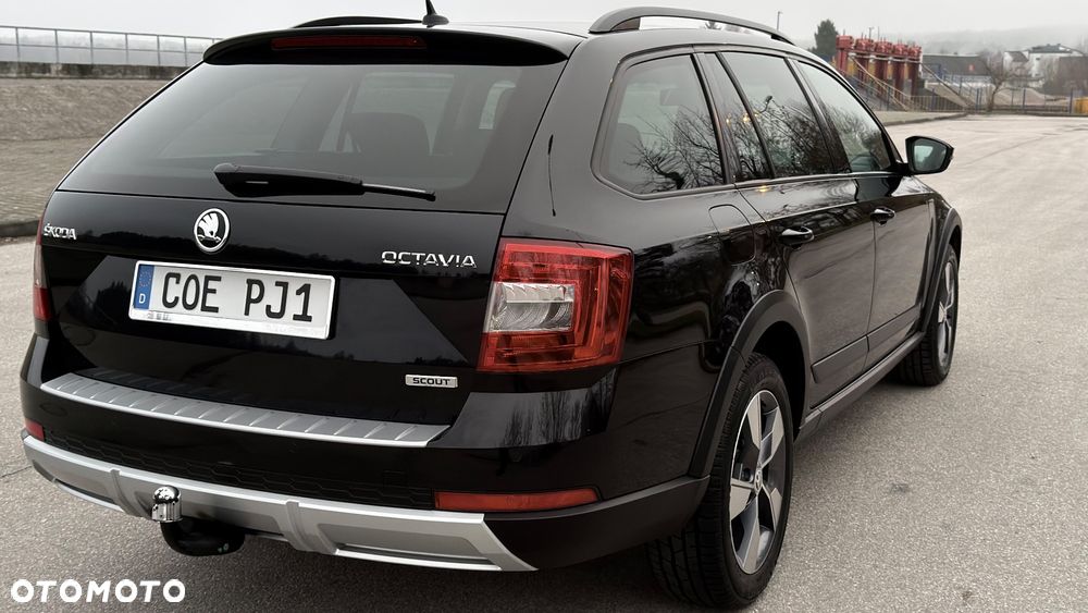 Skoda Octavia 2.0 TDI 4x4 DSG Scout - 23