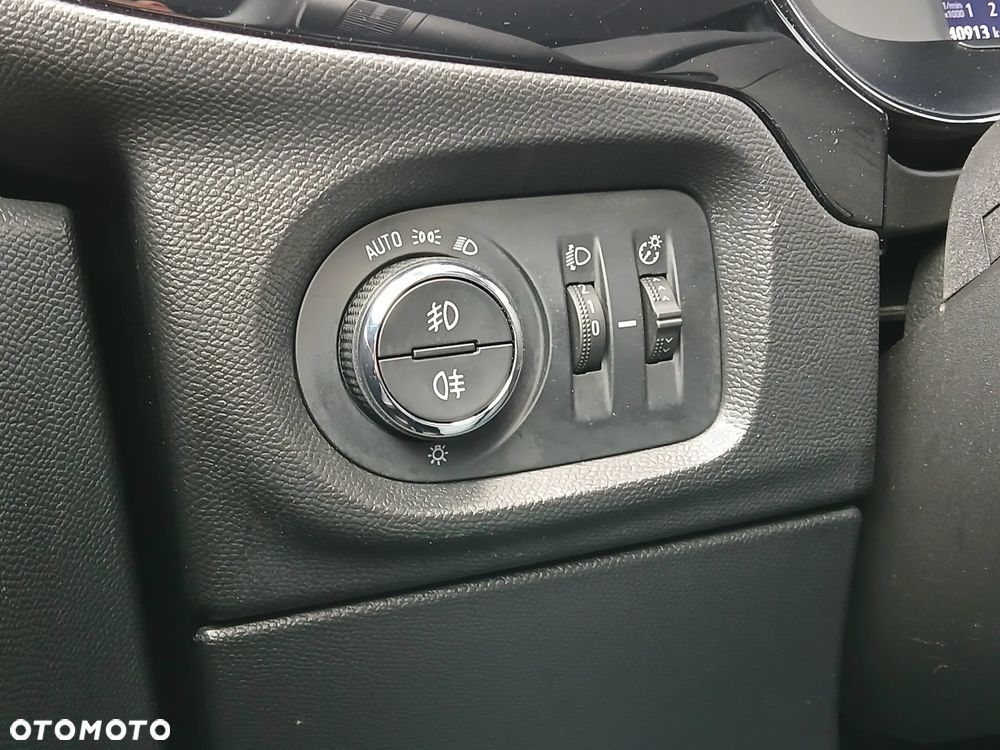 Opel Corsa 1.2 Elegance S&S - 11