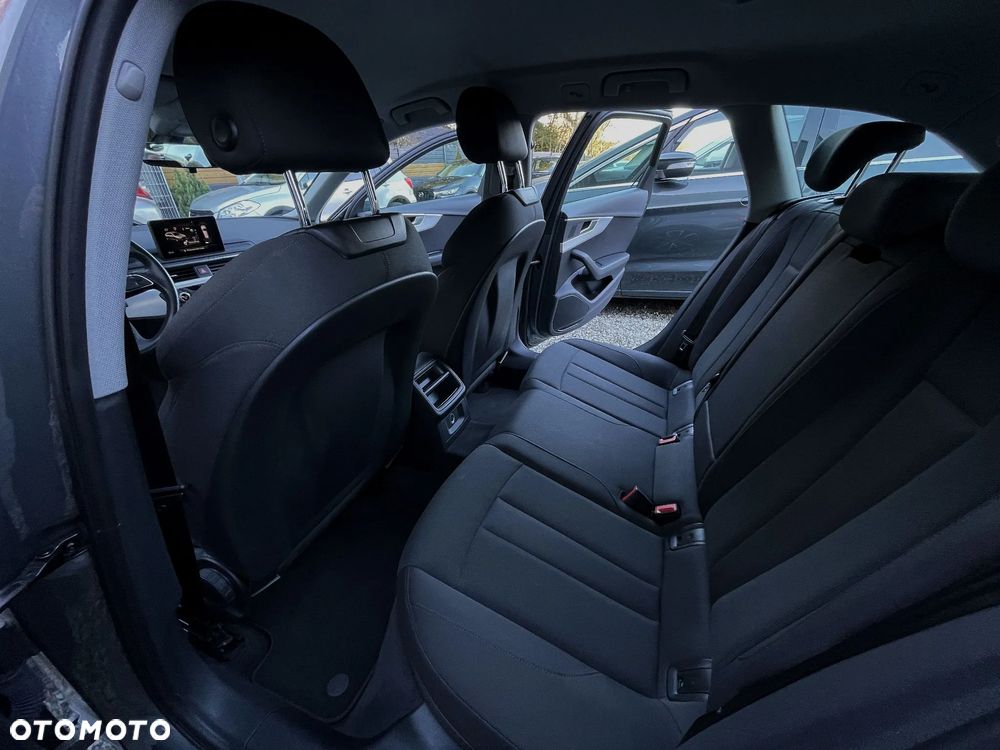 Audi A4 Avant 2.0 TFSI ultra S tronic design - 20