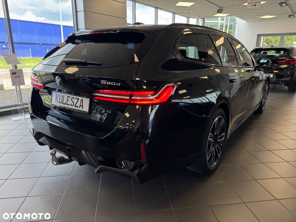 BMW Seria 5 520d xDrive - 4