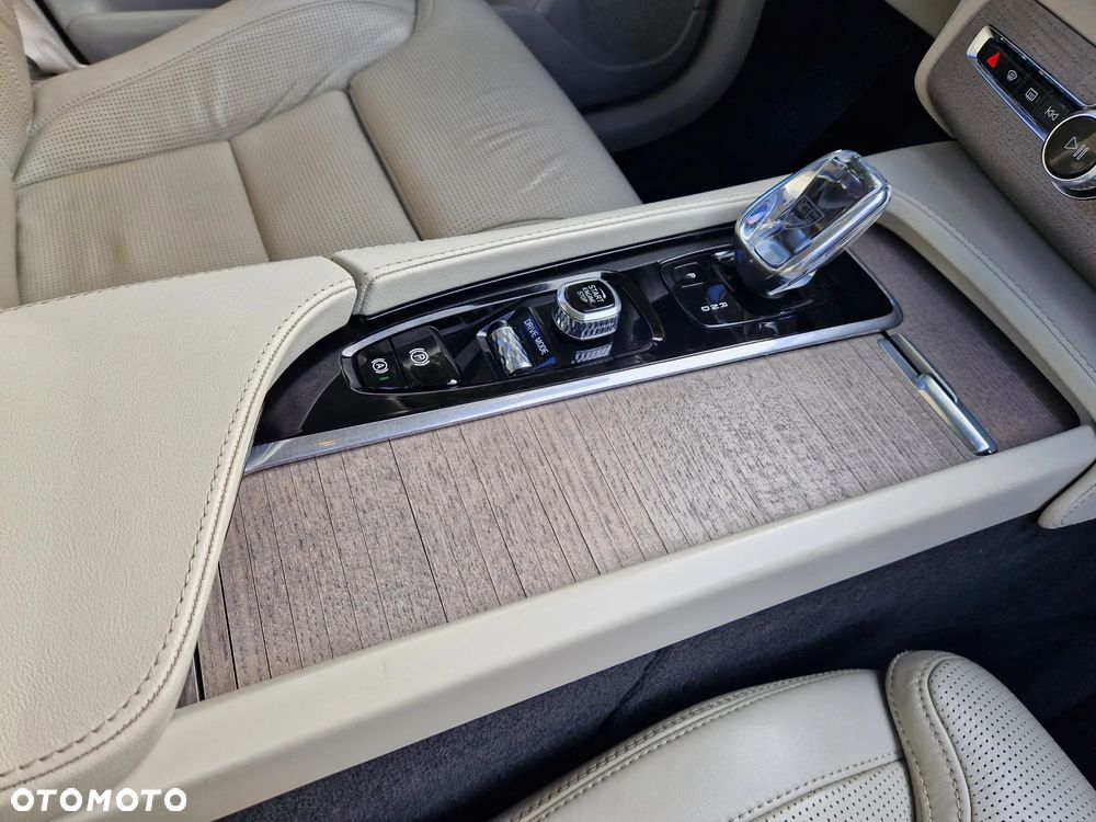 Volvo XC 90 - 10