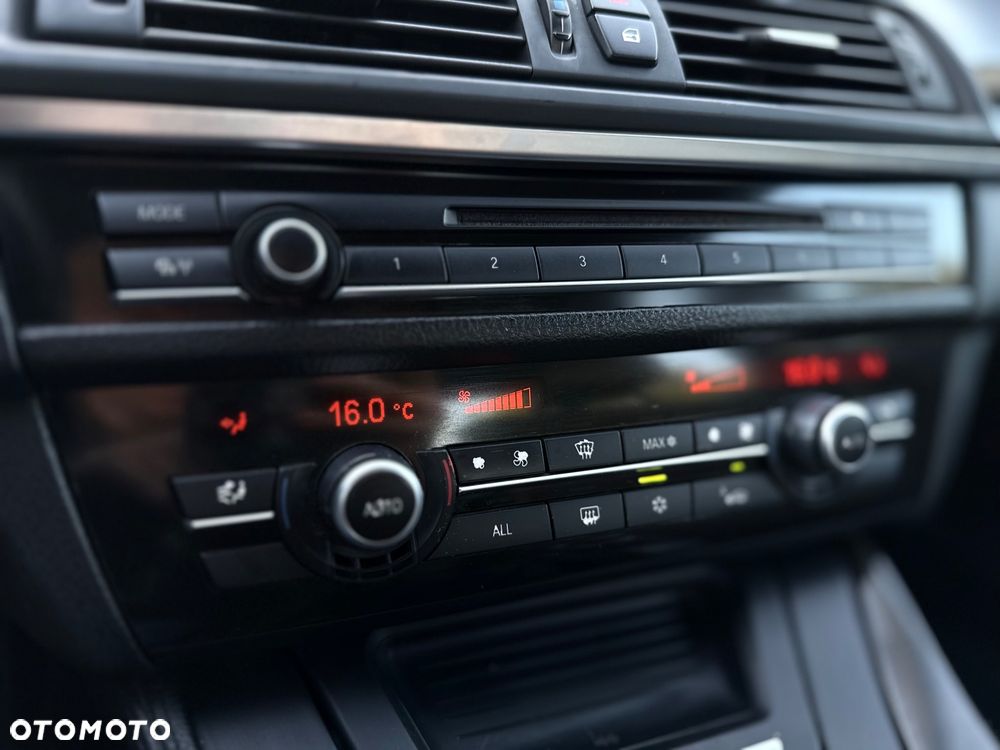BMW Seria 5 525d - 18