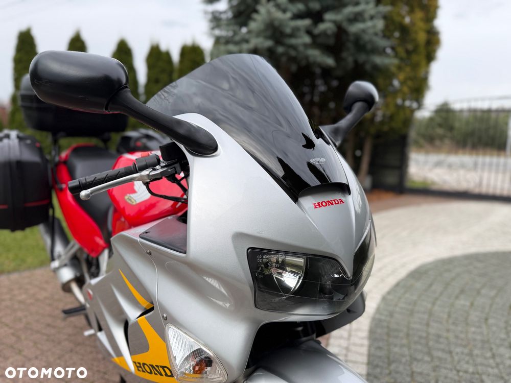 Honda VFR - 2