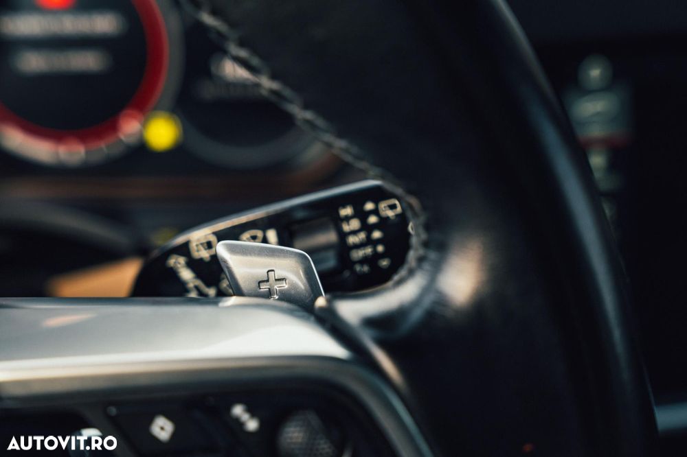 Porsche Cayenne - 11