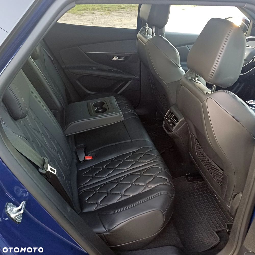Peugeot 3008 1.6 PureTech HYbrid GT Line S&S EAT8 - 8