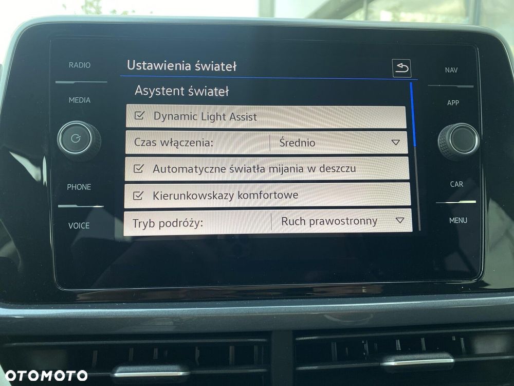 Volkswagen T-Roc - 21