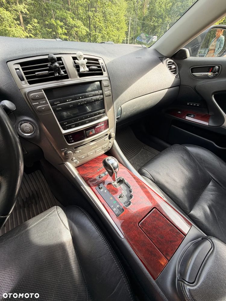 Lexus IS 250 - 14