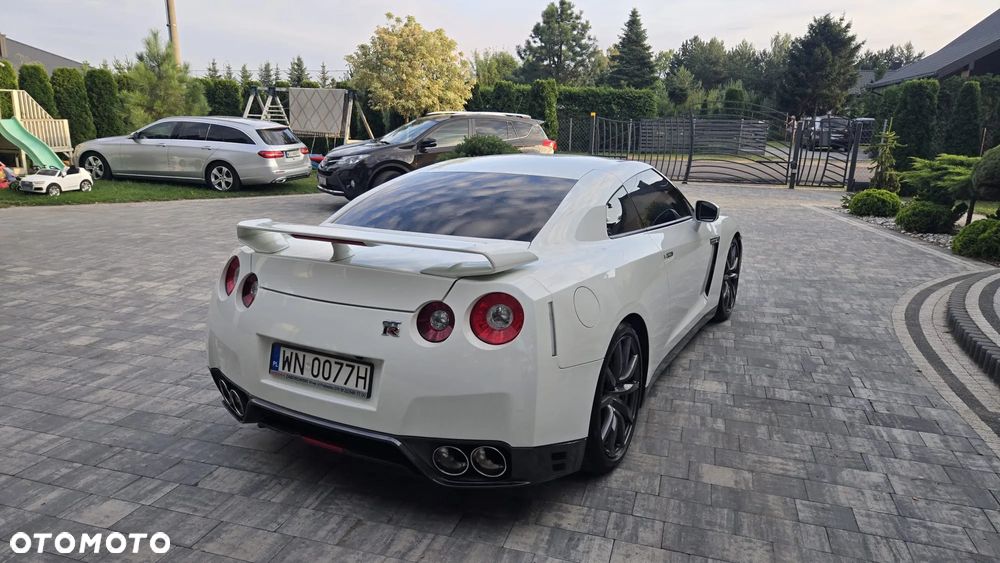 Nissan GT-R Black Edition - 5