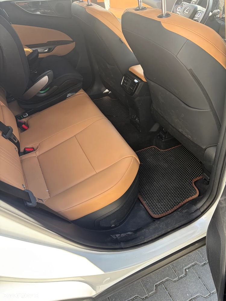 Lexus NX 350h Prestige 2WD - 8