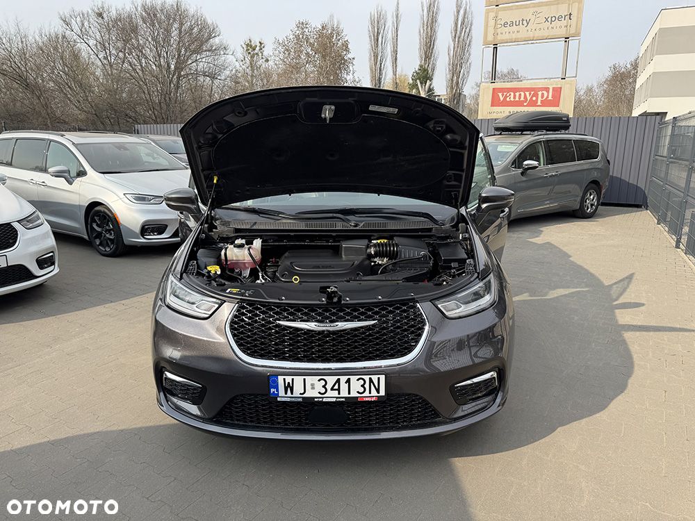 Chrysler Pacifica - 27