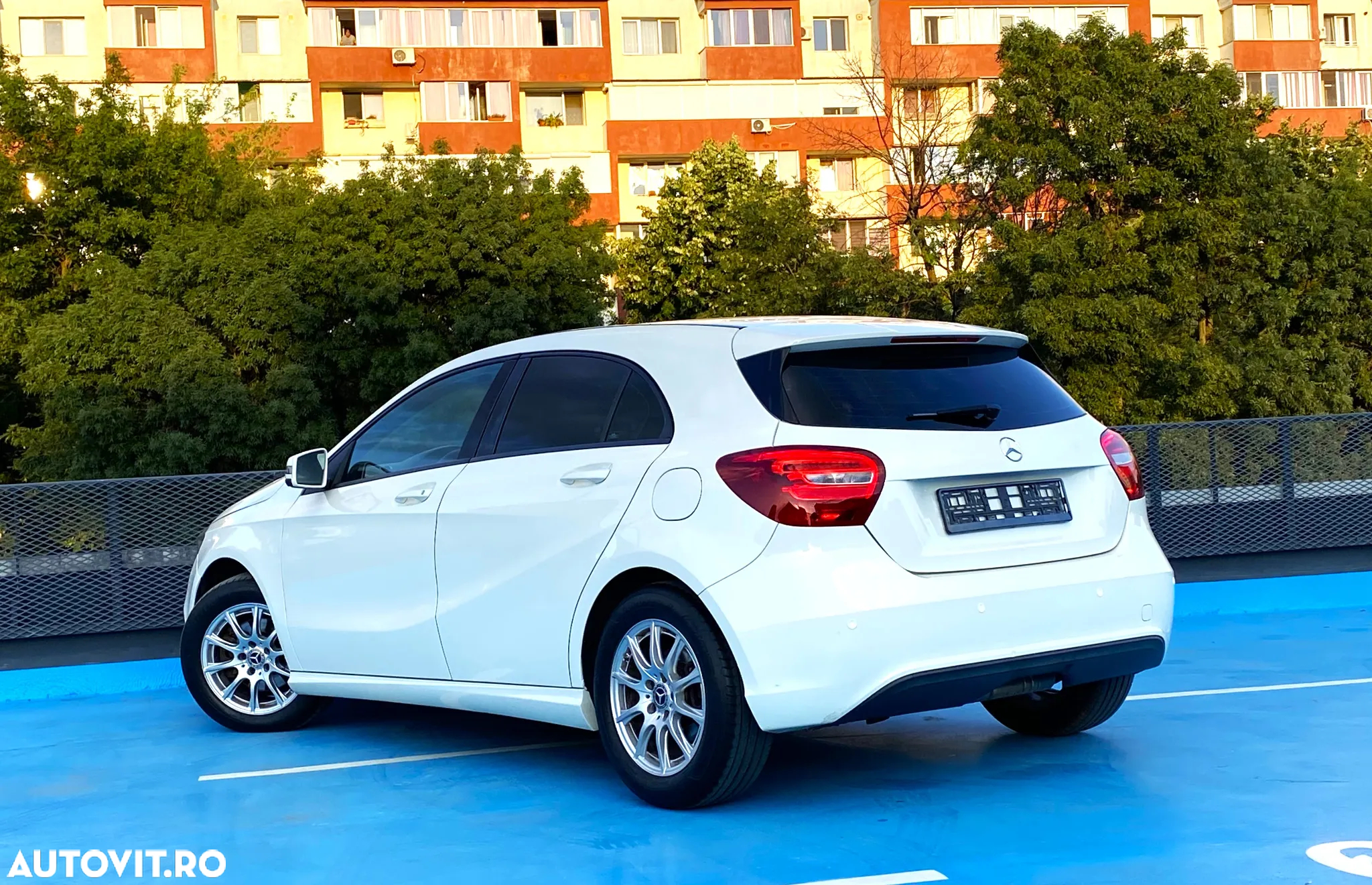 Mercedes-Benz A - 18