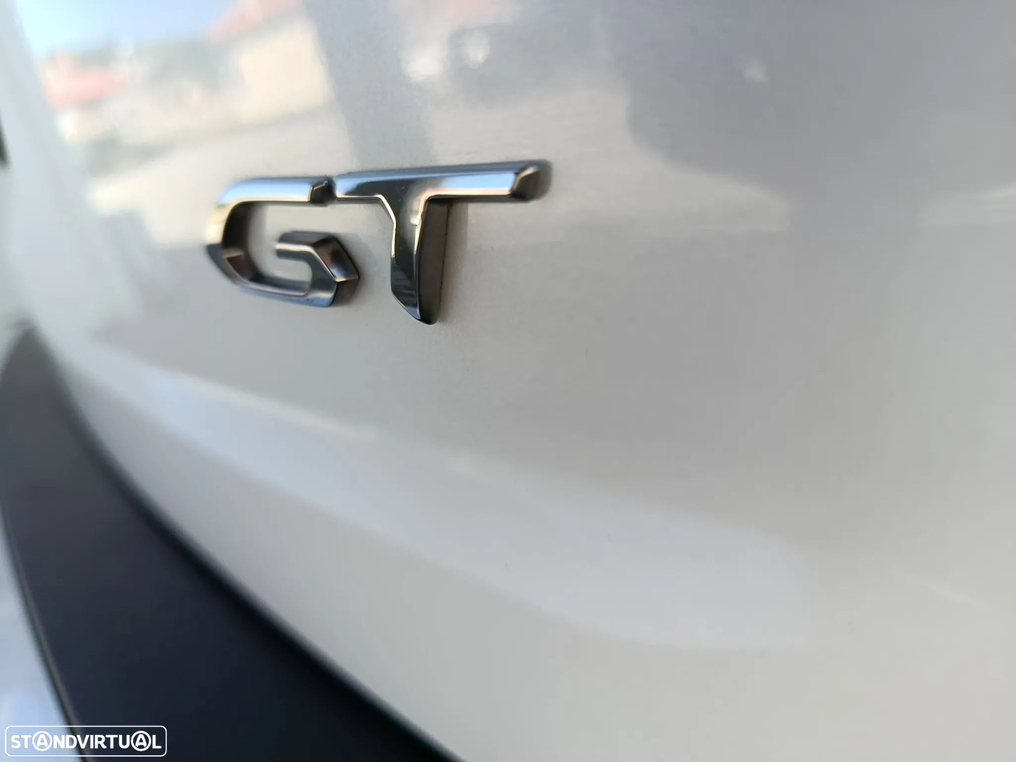 Peugeot 2008 PureTech 130 EAT8 GT - 27