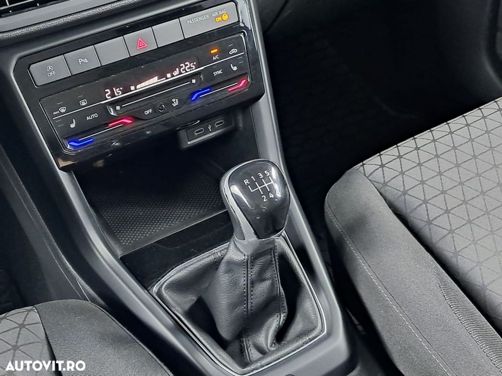 Volkswagen T-Cross - 20