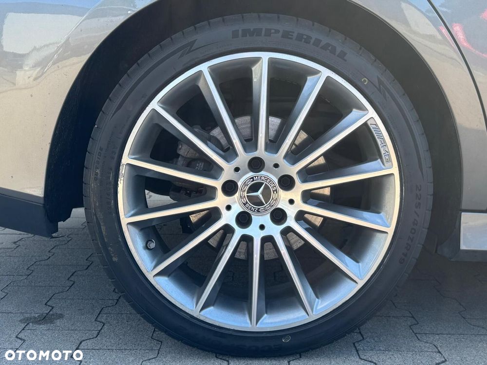 Mercedes-Benz CLA 200 d AMG Line 8G-DCT - 20