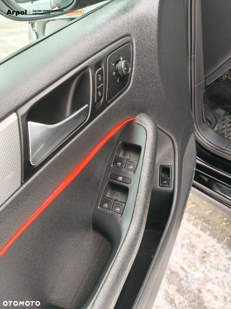 Volkswagen Jetta - 8