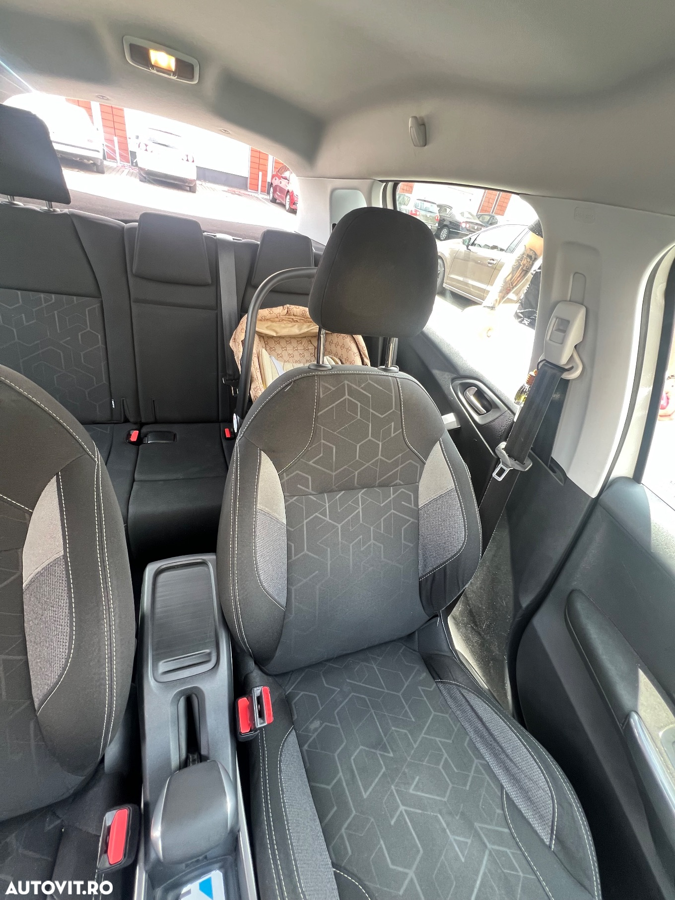 Peugeot 2008 - 16