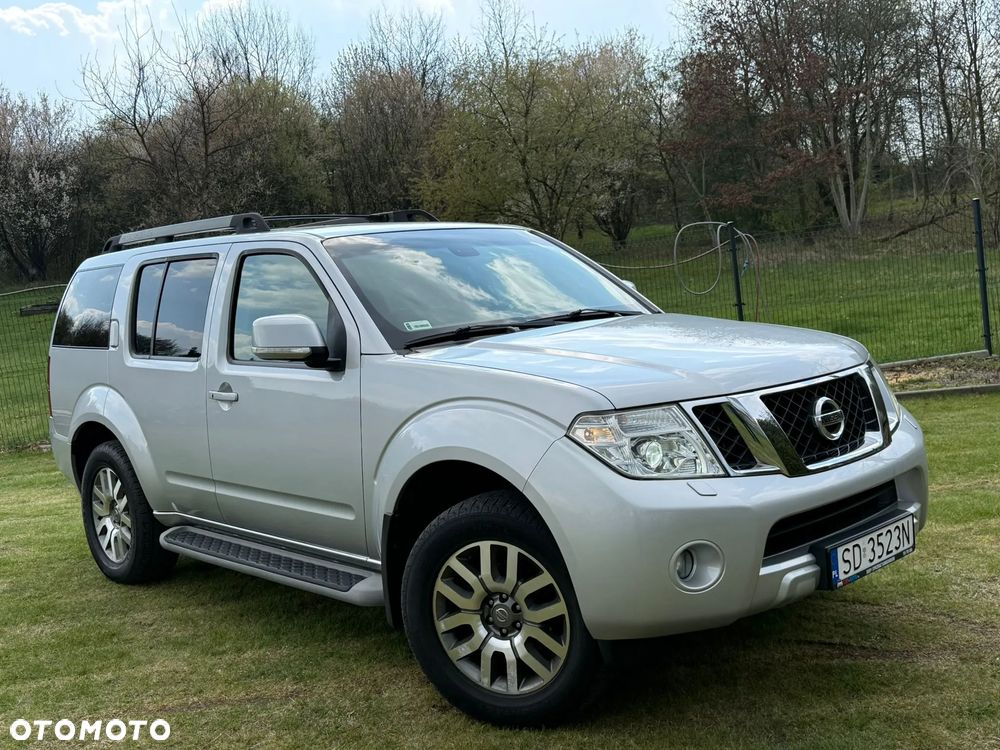 Nissan Pathfinder - 11