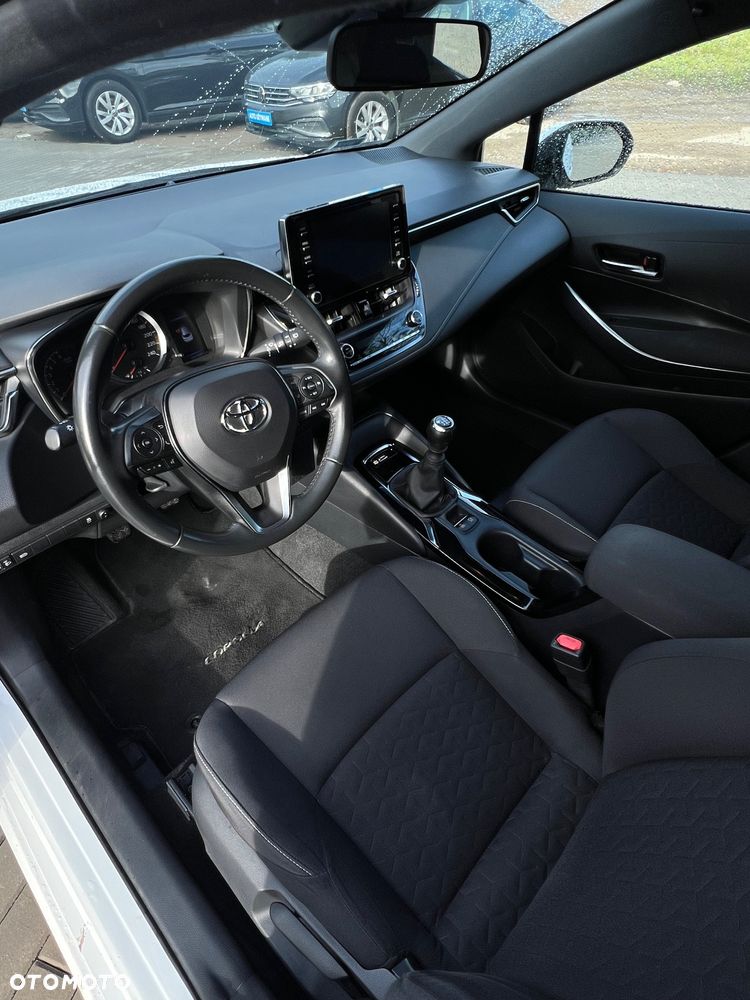 Toyota Corolla - 10