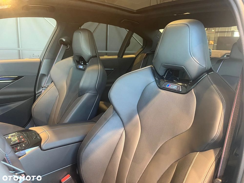 BMW M5 - 12