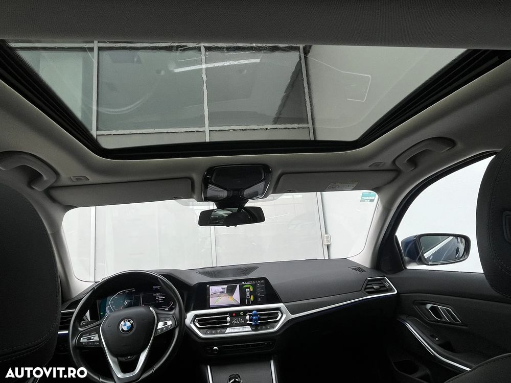 BMW Seria 3 320d xDrive AT MHEV - 12