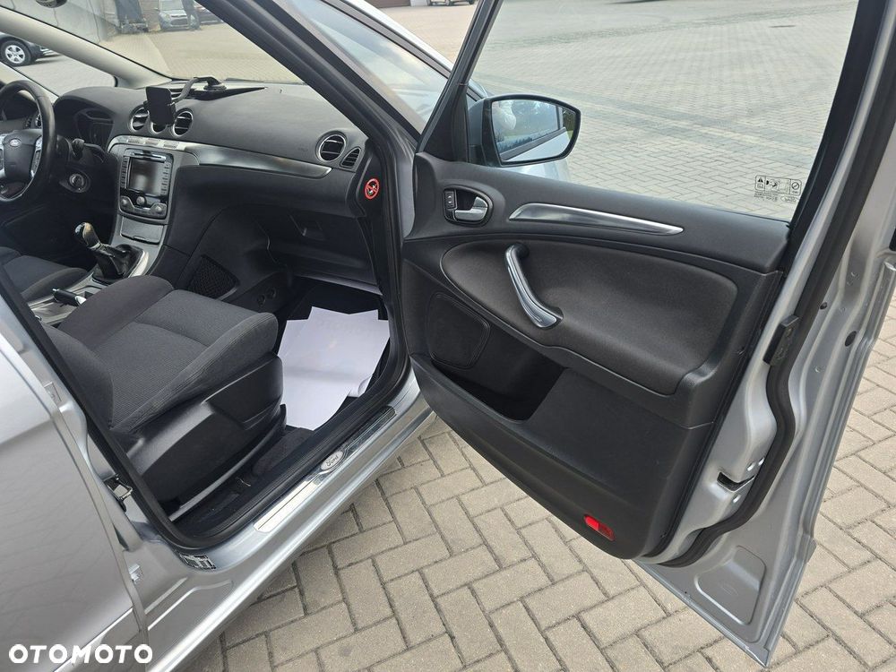 Ford S-Max - 23