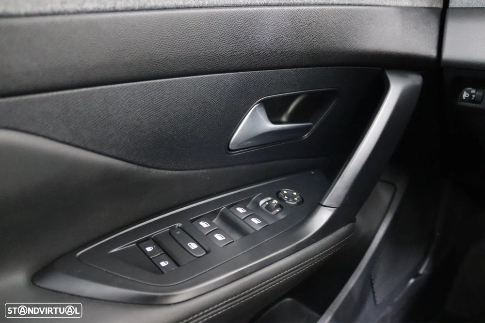 Peugeot 308 SW 1.2 PureTech Allure Pack EAT8 - 11