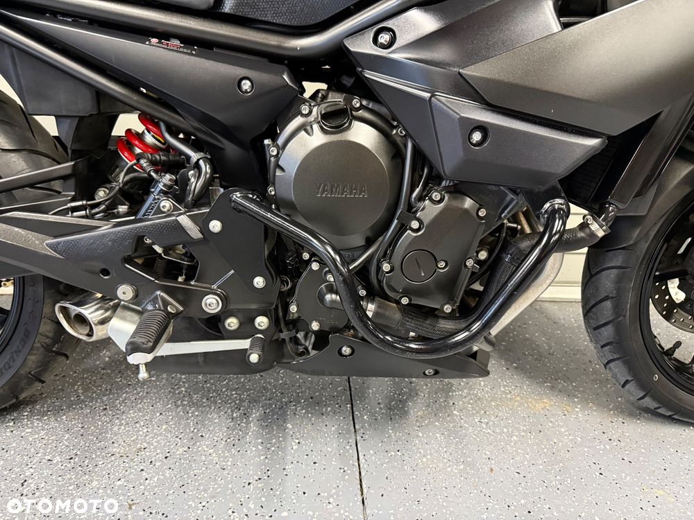 Yamaha XJ - 6