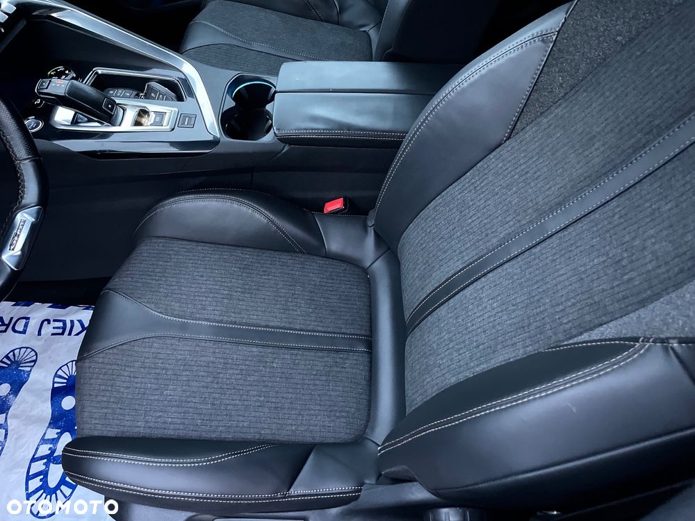 Peugeot 3008 1.6 BlueHDi Allure S&S EAT6 - 11