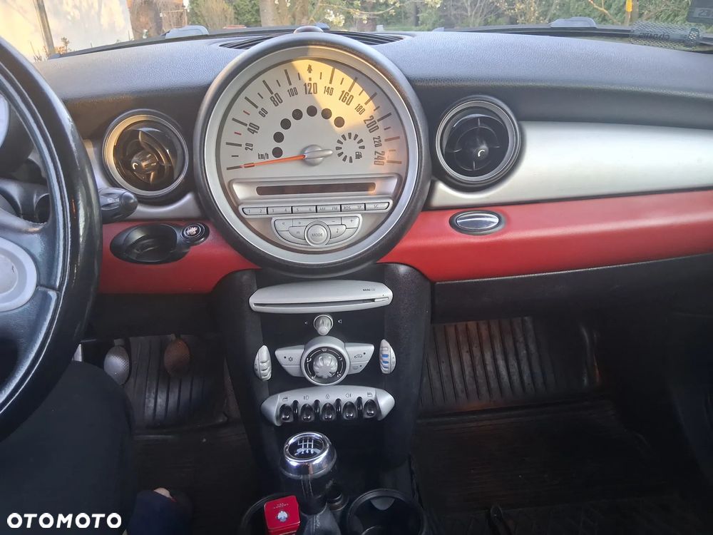 MINI Cooper Standard - 6