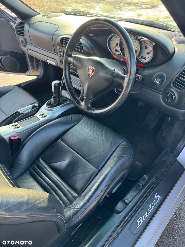 Porsche Boxster - 25