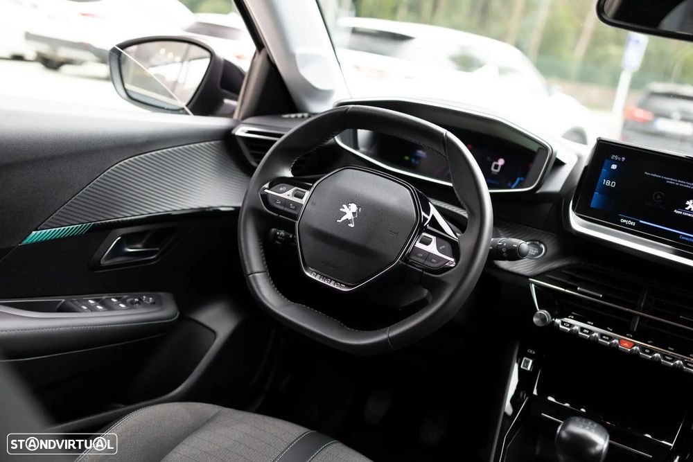 Peugeot 208 1.2 PureTech Allure - 3