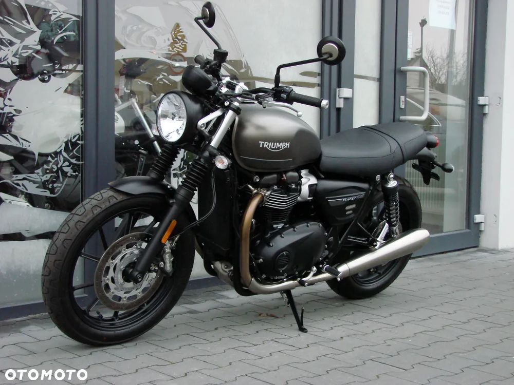 Triumph Street Twin - 1