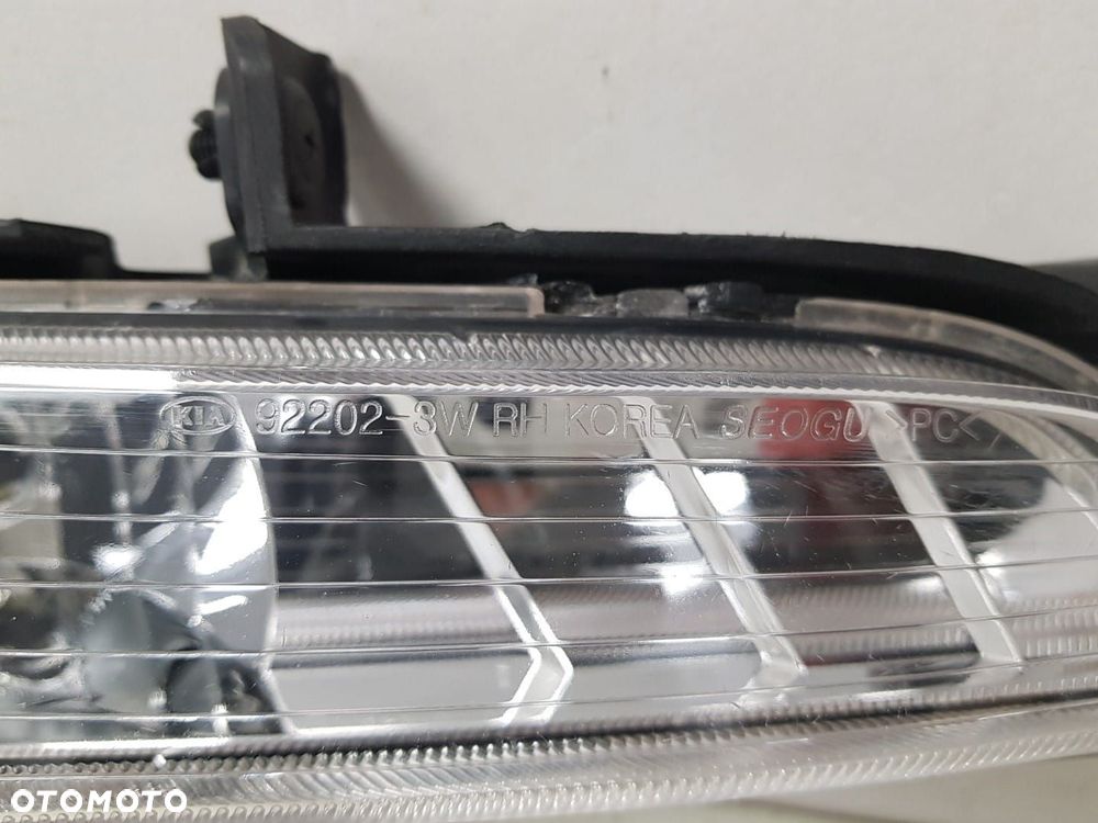 HALOGEN PRAWY PRAWA KIA SPORTAGE III 3 10-15 922023W200 92202-3W 922023W2 - 10