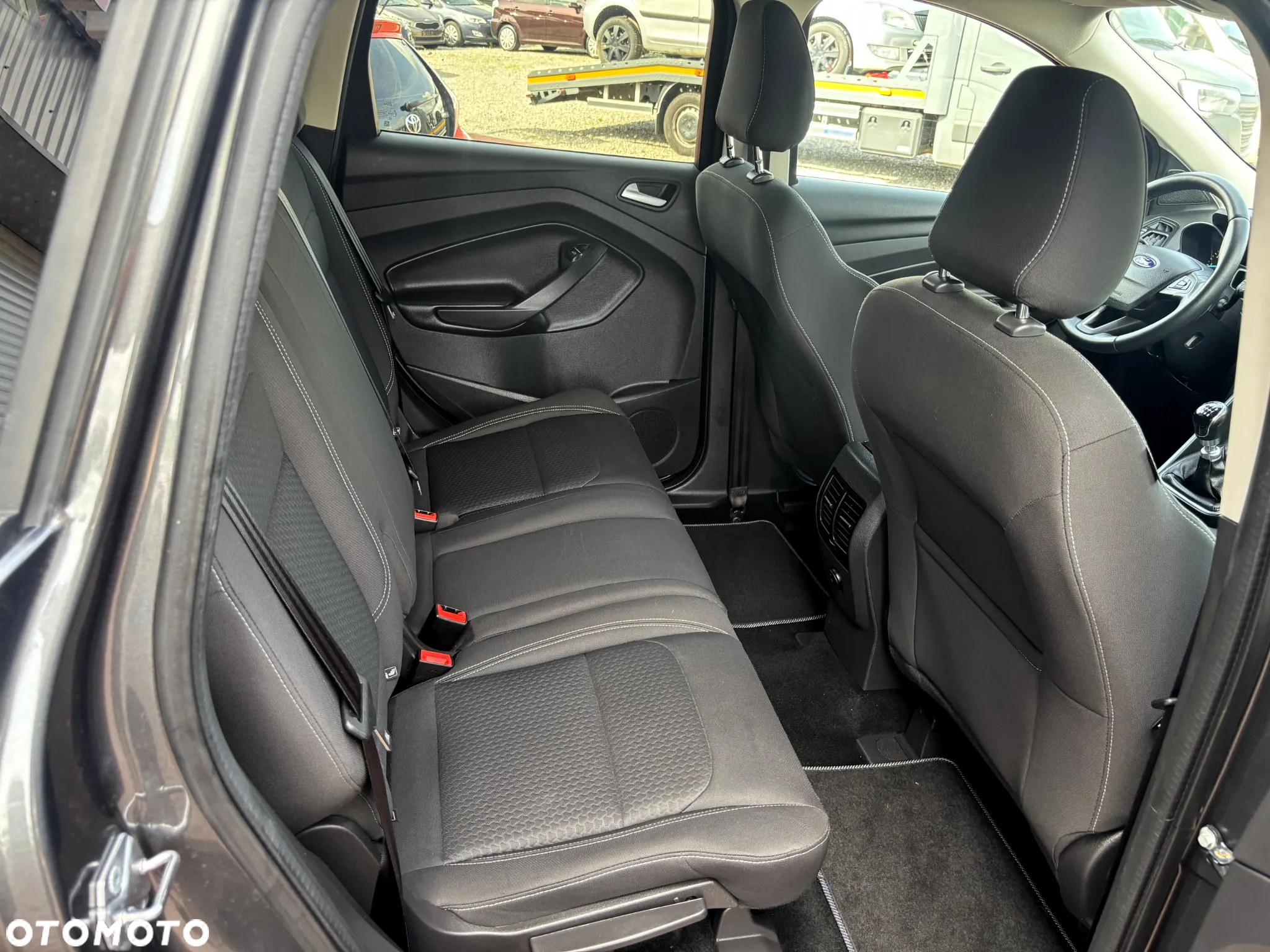 Ford Kuga 1.5 EcoBoost 2x4 Titanium - 17