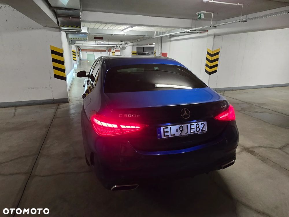 Mercedes-Benz Klasa C 300 e PHEV 4-Matic AMG - 4